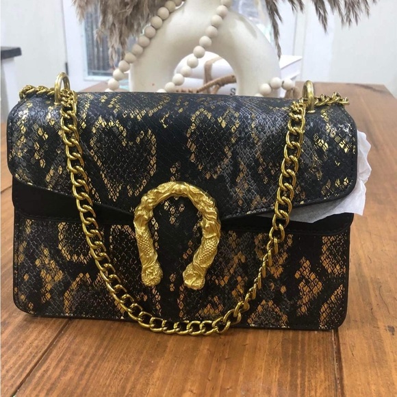 Shoulder/crossbody elegant purse - Picture 2 of 2